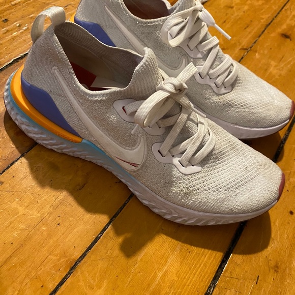 Nike FlyKnit - Picture 3 of 4